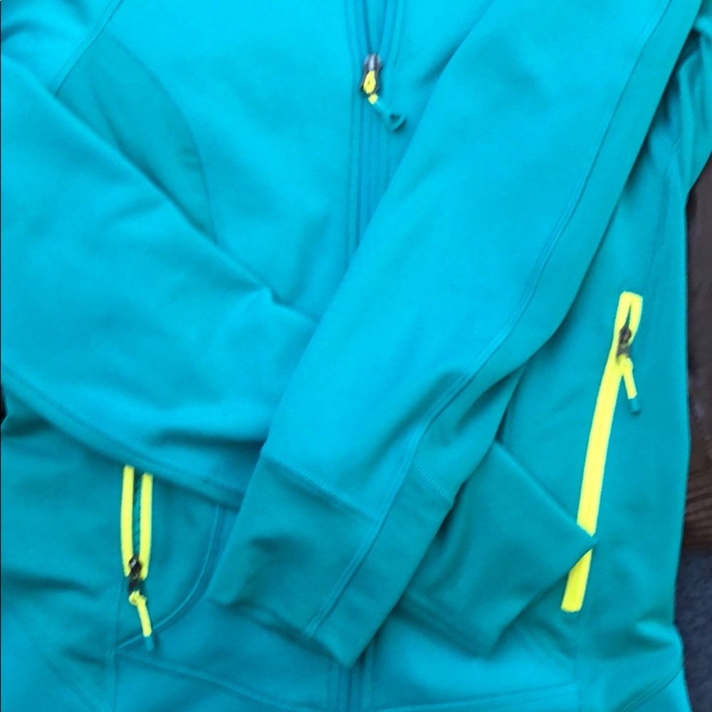 Coat - Picture 4 of 6